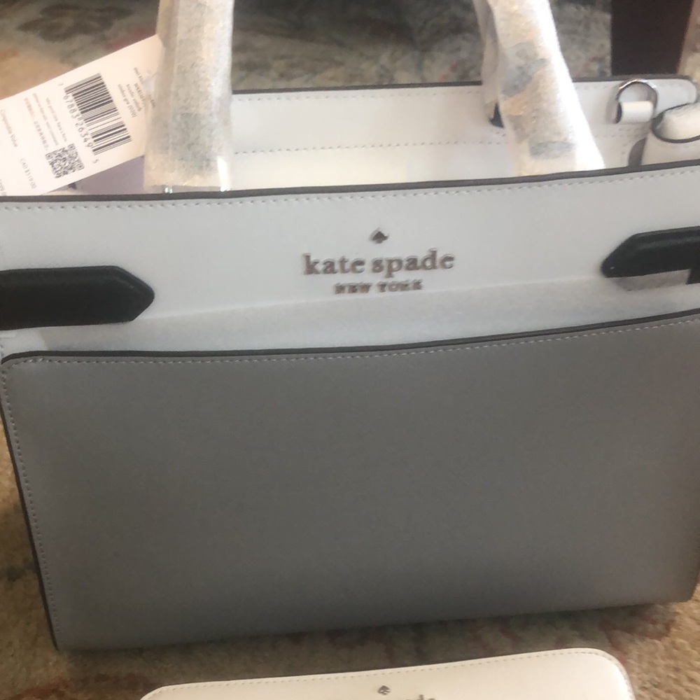 NWT ♠️ KATE SPADE handbag and matching wallet in light grey, white and black. - Picture 3 of 16